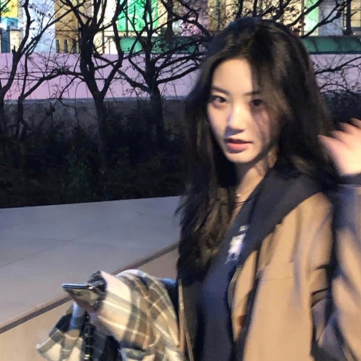燃烧女子的画像